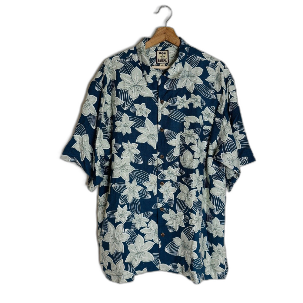 Tommy Bahama Shirt Mens Large Blue Silk Floral Hawaiian Button Up Camp Casual‎